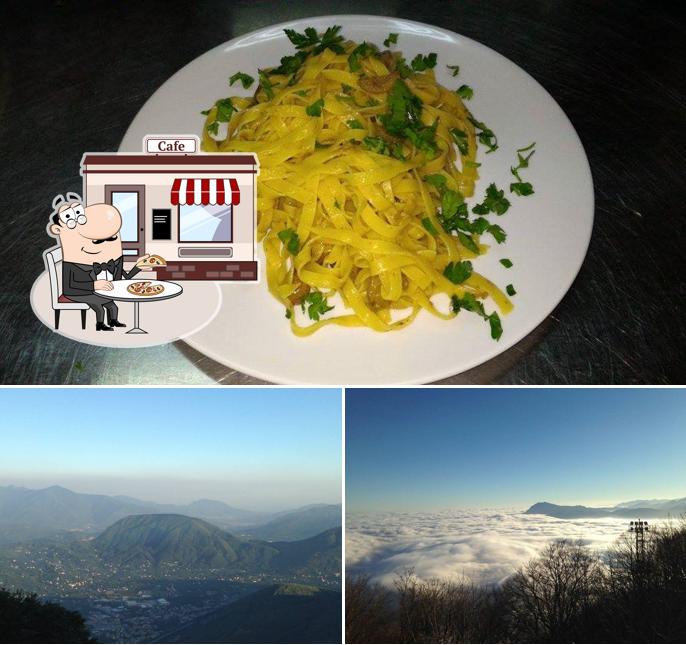 Tra le varie cose da Osteria Del Pellegrino si possono trovare la esterno e cibo
