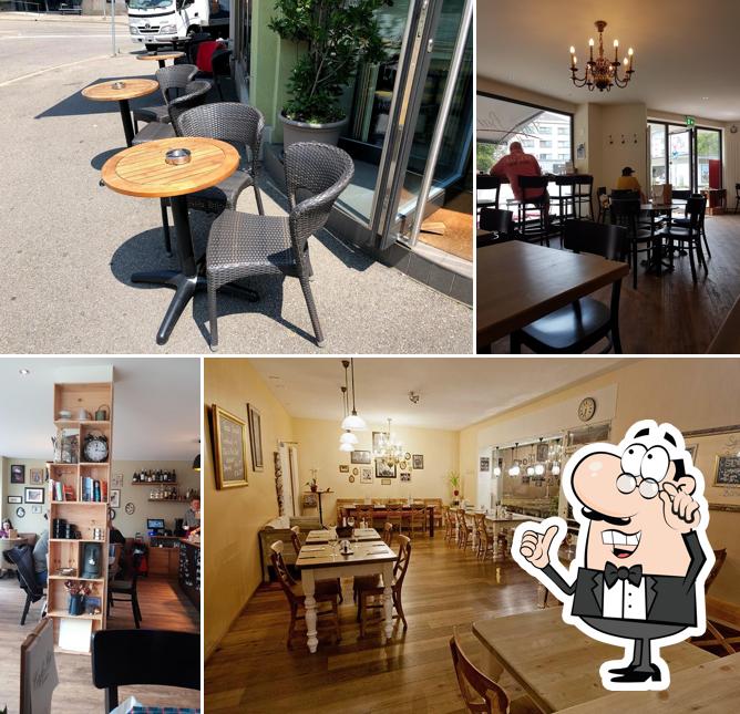 Dai un'occhiata agli interni di Café Bar Mélange