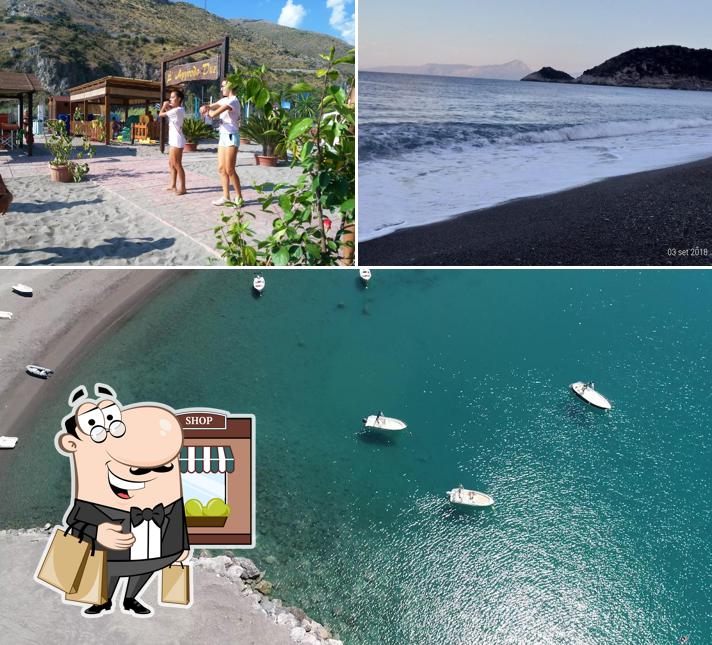 Goditi la vista dall'area esterna di L'APPRODO - Lido e Noleggio Barche Castrocucco di Maratea