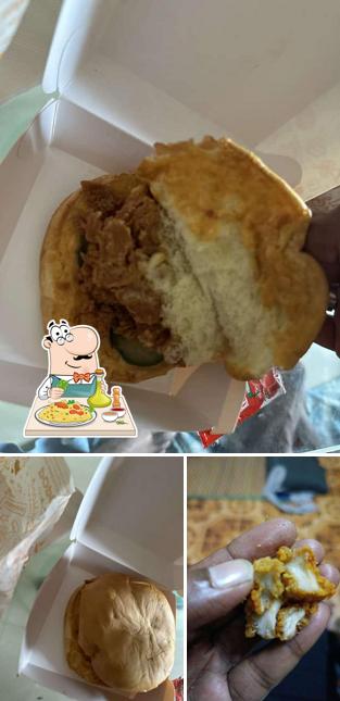 Food at Popeyes