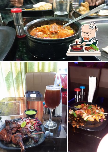The 90’s Era offers meat dishes