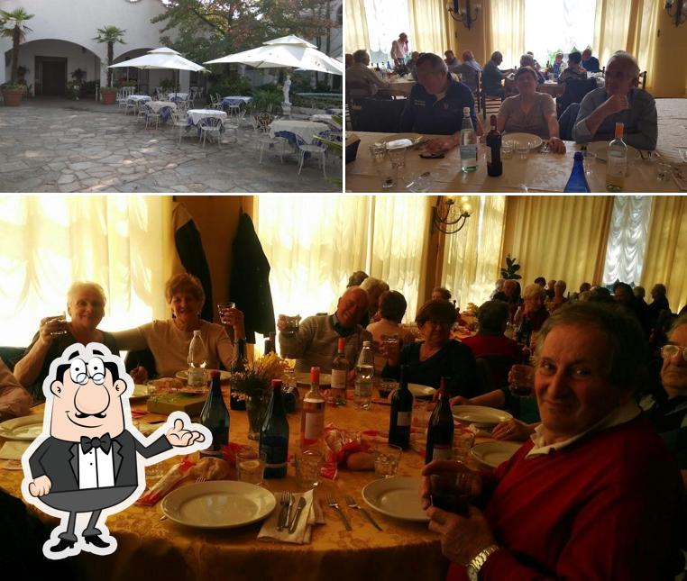 Dai un'occhiata agli interni di Maxi Ristorante Mago
