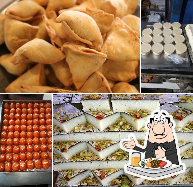 Food at Anand Bazar