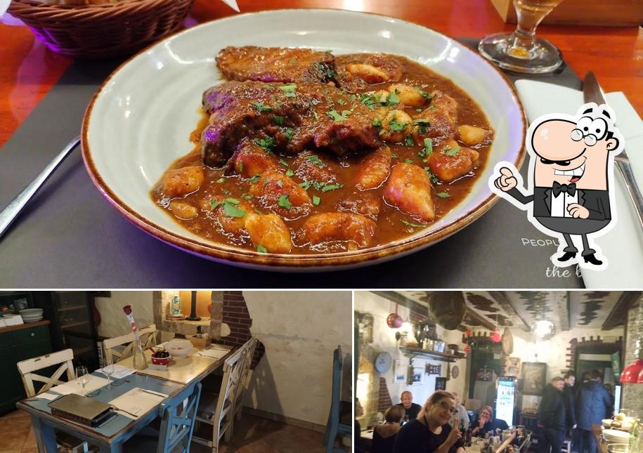 La interni e cibo del ristorante