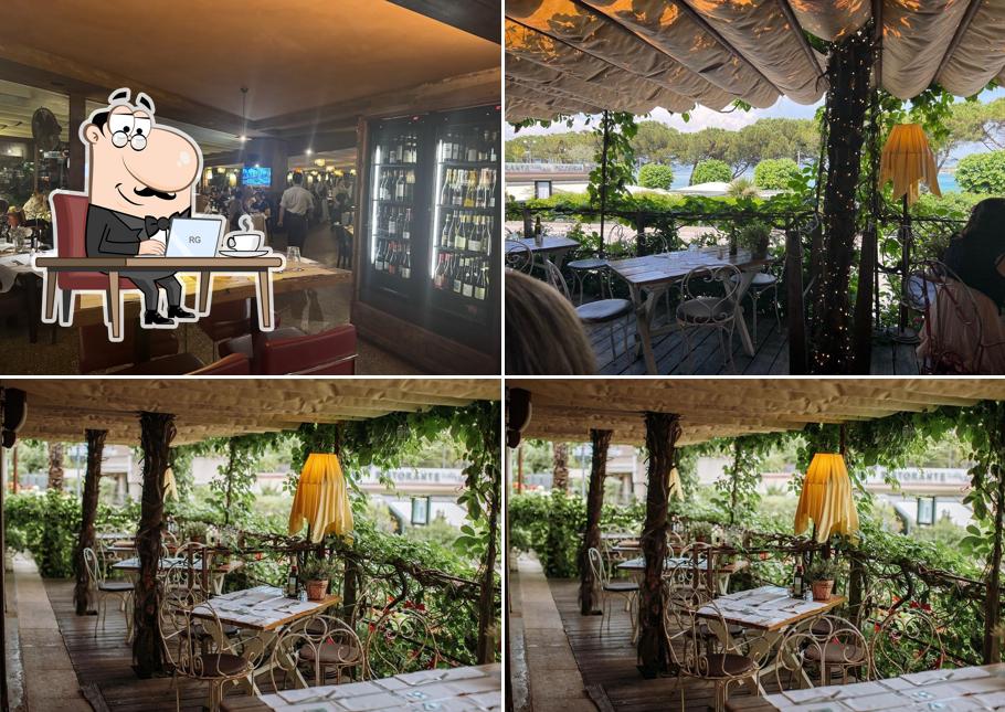 Siediti a un tavolo di La Plume