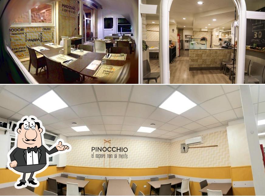 Siediti a un tavolo di Pinocchio