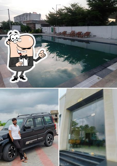 This is the image depicting interior and exterior at Hotel Highway fort