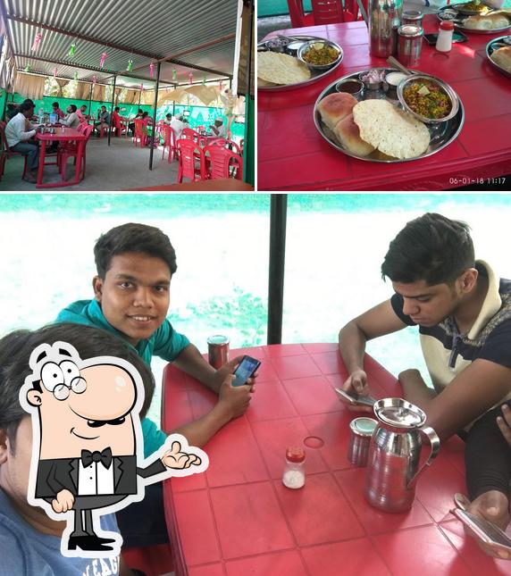 The interior of Mastani Misal