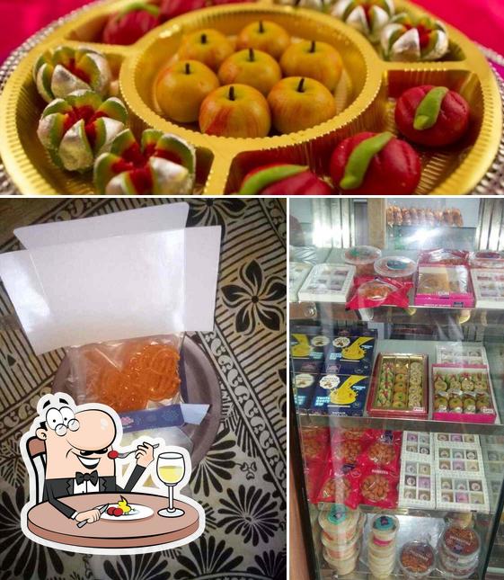 Food at Shree Mahalakshmi Sweets, Vidyaranyapura