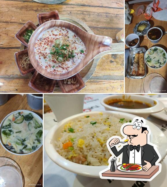 Food at Auntie Fung's