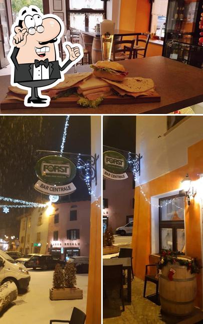 Siediti a un tavolo di Bar Locanda Centrale