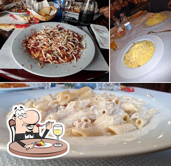 Spaghetti alla bolognese e spaghetti alla carbonara al Locanda Aquileia