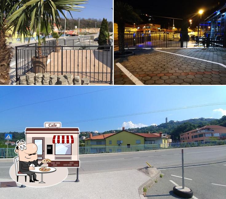 Puoi goderti l'aria fresca da seduto all'esterno di Mon Cafe