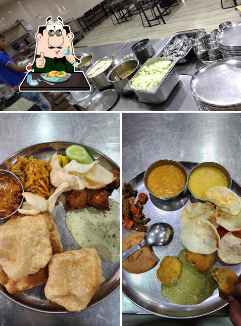 Food at Jain Bhojanshala