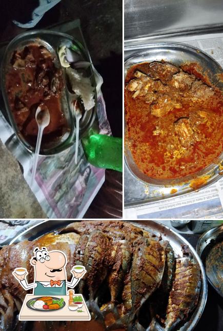 Food at Koliwada Chicken Stall