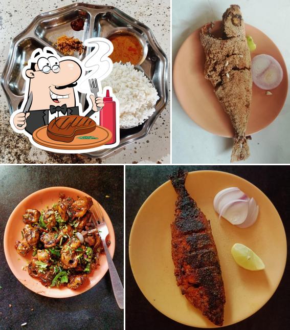 CHANDRESH FISH FRY HOME MEALS, Neer Dosa AND JUICE provides meat dishes
