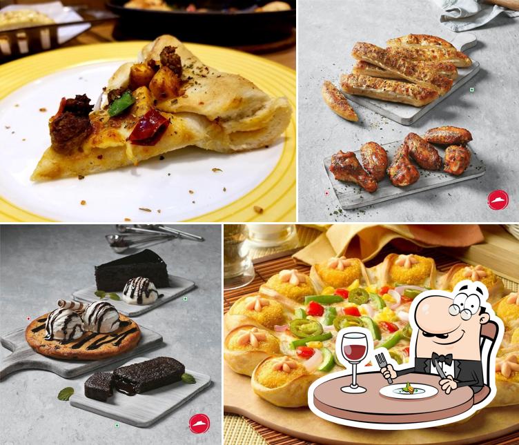 Food at Pizza Hut Mahindra City, Chennai