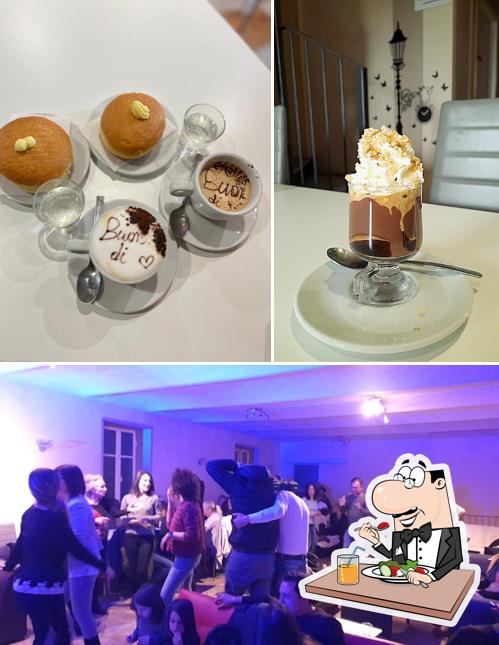 La cibo e interni del ristorante