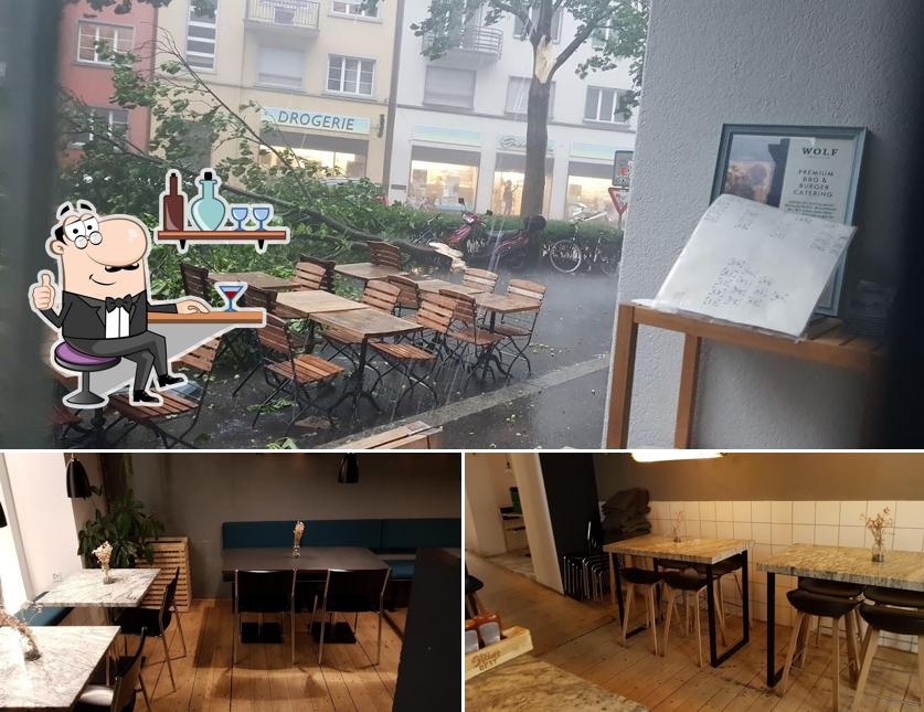 Siediti a un tavolo di Wolf Burger & Steak Bar