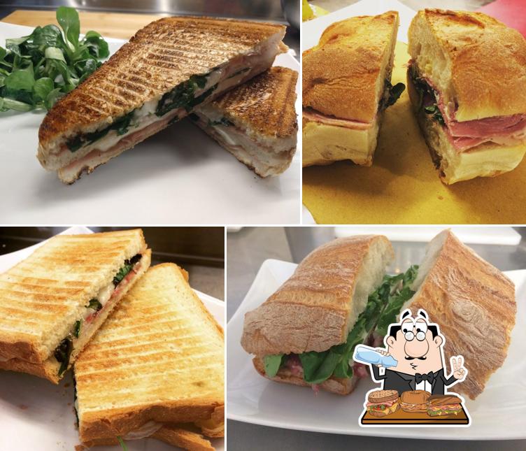 Ordina un panino a GASTROTECA