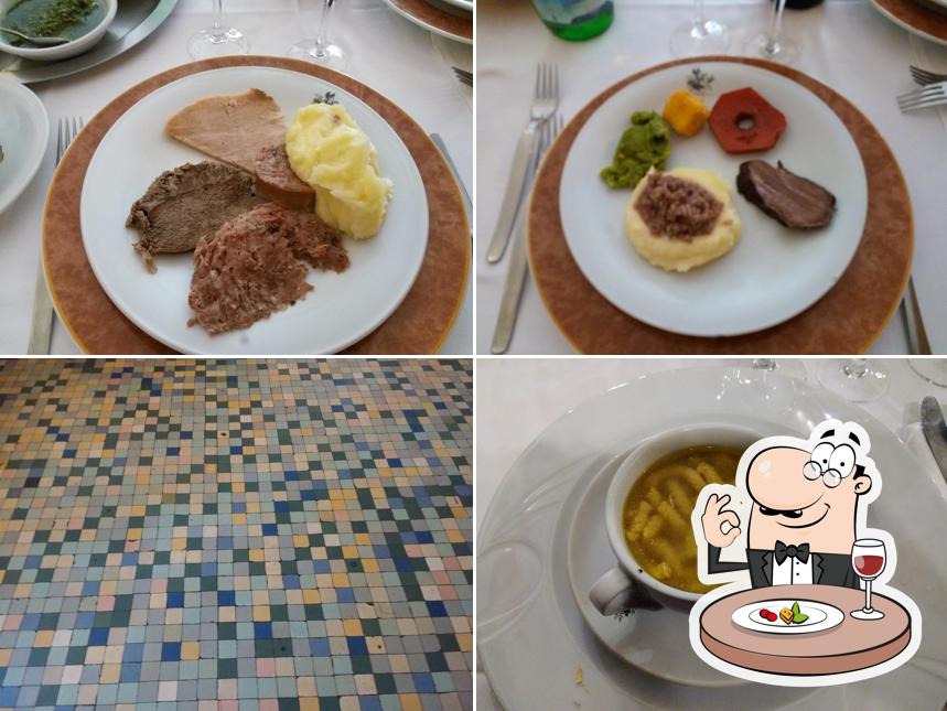 Platti al Ristorante Hotel Tassi