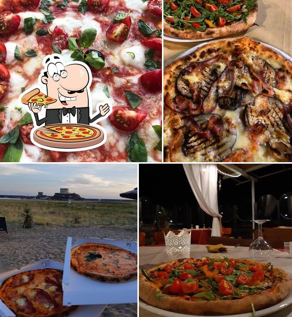 Scegli una pizza a La Bussola Bosa Marina Bosa