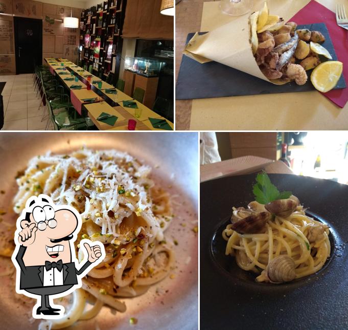 Gli interni di Osteria Pulcino nero
