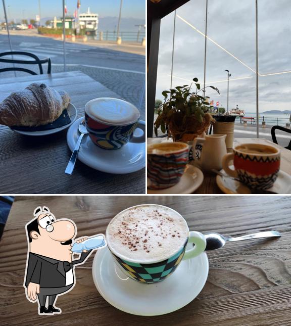 Caffè Italia si caratterizza per la bevanda e interni