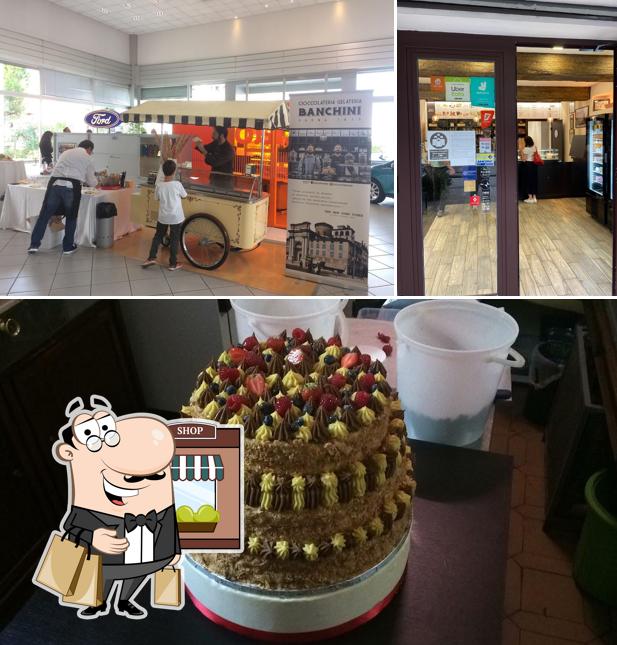 Gli esterni di Cioccolateria Gelateria Banchini