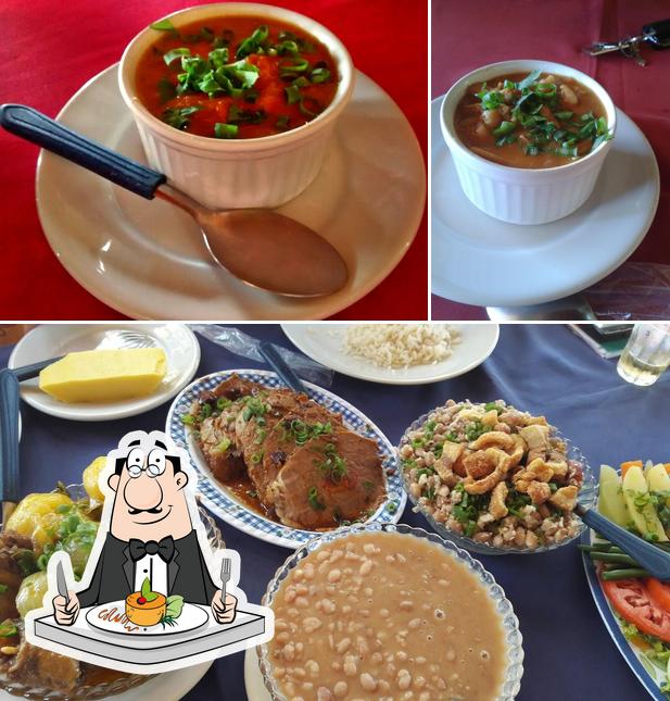 Comida em Restaurante Camilo
