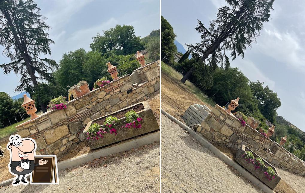 Guarda gli esterni di Villa Maria