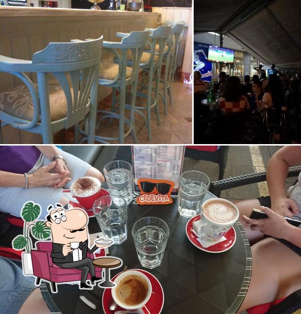 Gli interni di Cafe MY CORNER