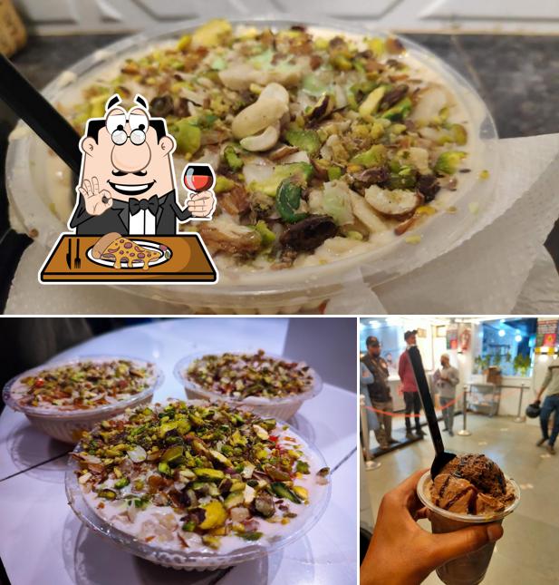 Try out pizza at Baba Falooda & Chat Corner
