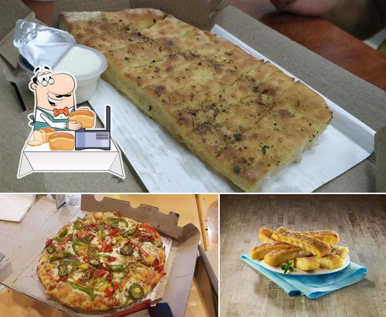 Garlic bread at Domino's Pizza Vikhroli West, Mumbai