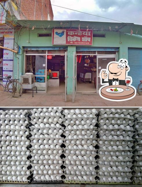 Food at Kanhaiya Chicken Center