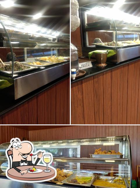 Food at SRI BALAJI CAFE