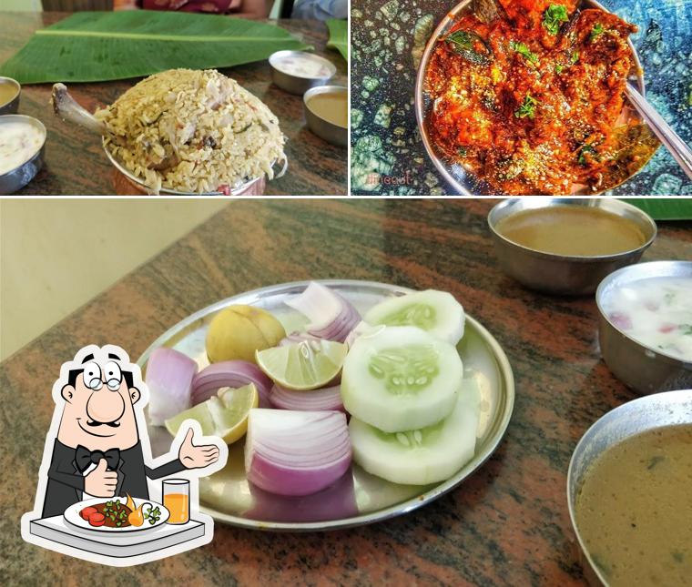 Food at Oggrane Dabbi Chandrappa Hotel