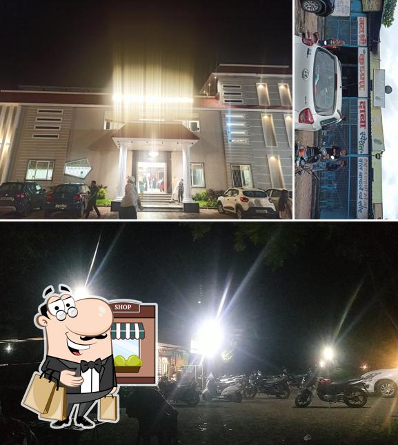 The exterior of Shri Krishna dhaba