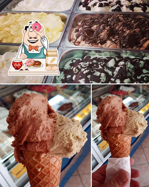 Gelateria La Piazzetta offre un'ampia gamma di dolci