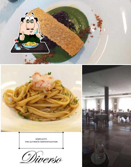La cibo e interni del ristorante
