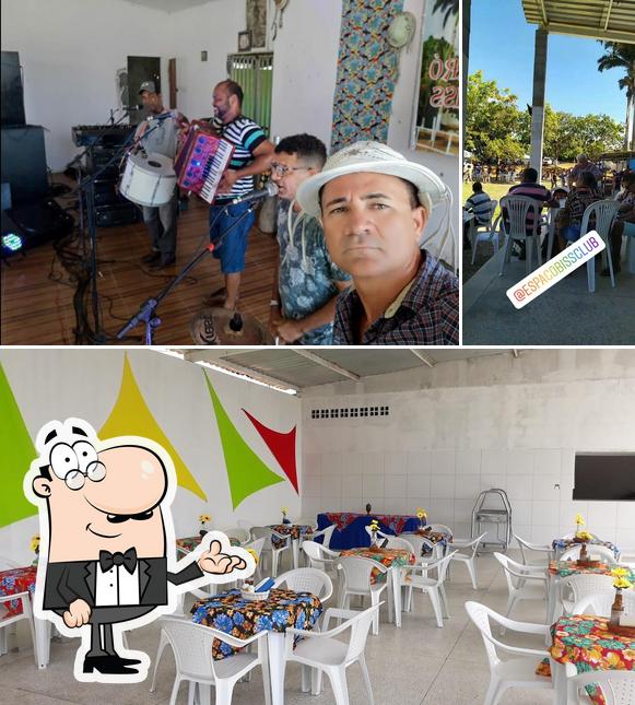 O interior do Espaço Bis Clube