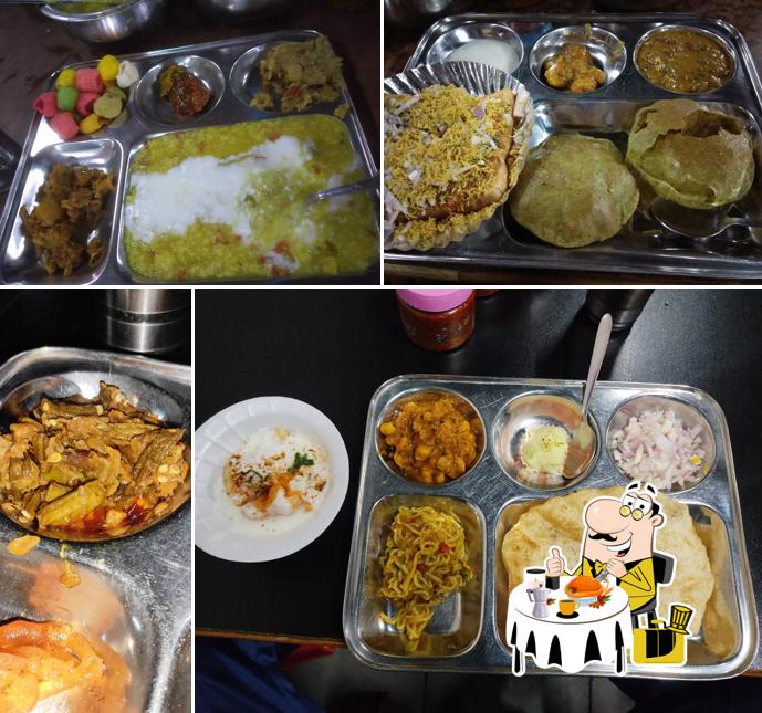 Meals at UNCLE JEE ( MESS & TIFFIN )