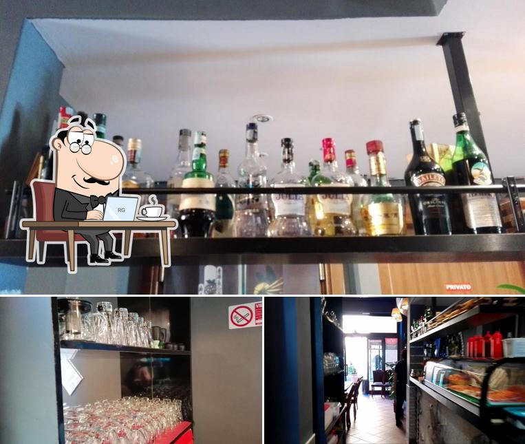 Siediti a un tavolo di Ristorante Giapponese E Cinese Itoya