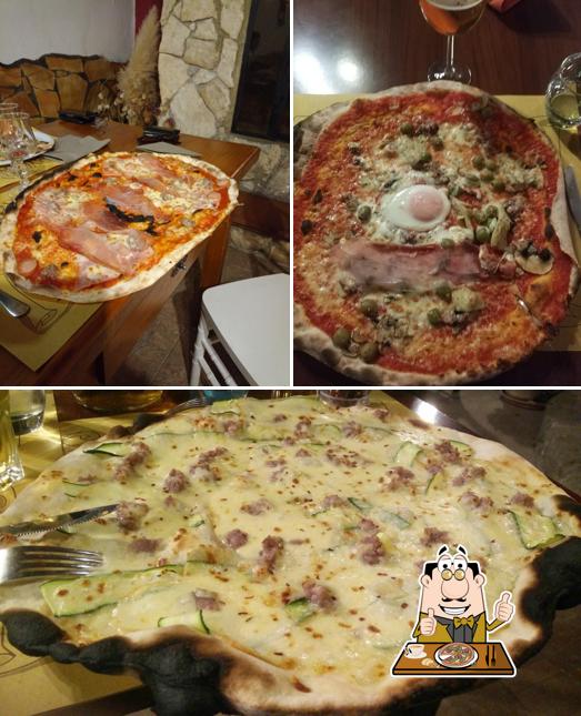 Ordina una pizza a La Valle Del Burano Ristorante Pizzeria