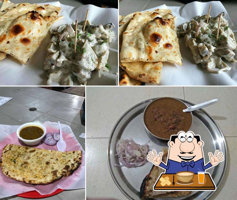 Food at Amritsari Naan
