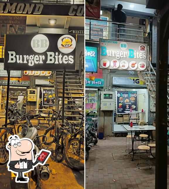 The exterior of BURGER BITES