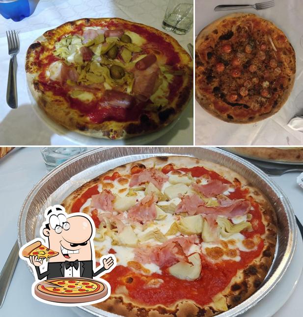 Prenditi una pizza a Pizza La Piazza