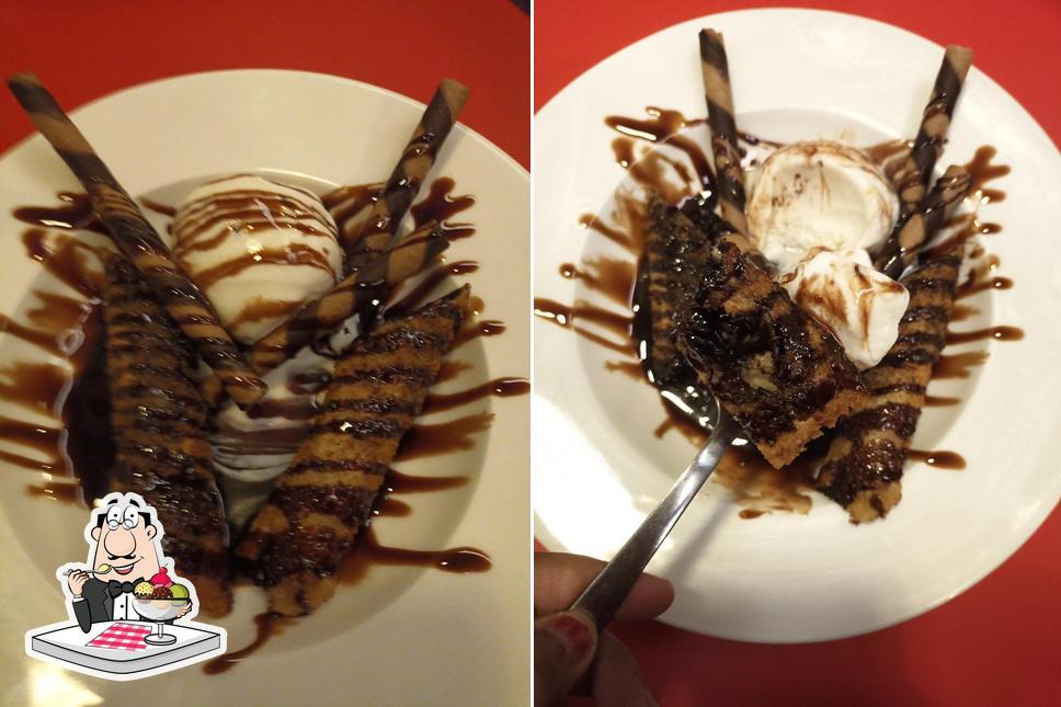 SHANGHAI - FLAVOURS OF CHINA TOWN (Gariahat) serves a selection of desserts