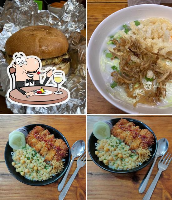 Food at T 2 Eateries