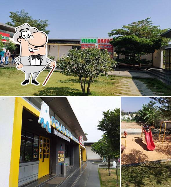 You can get some fresh air at the outside area of Vishnu Bhavan